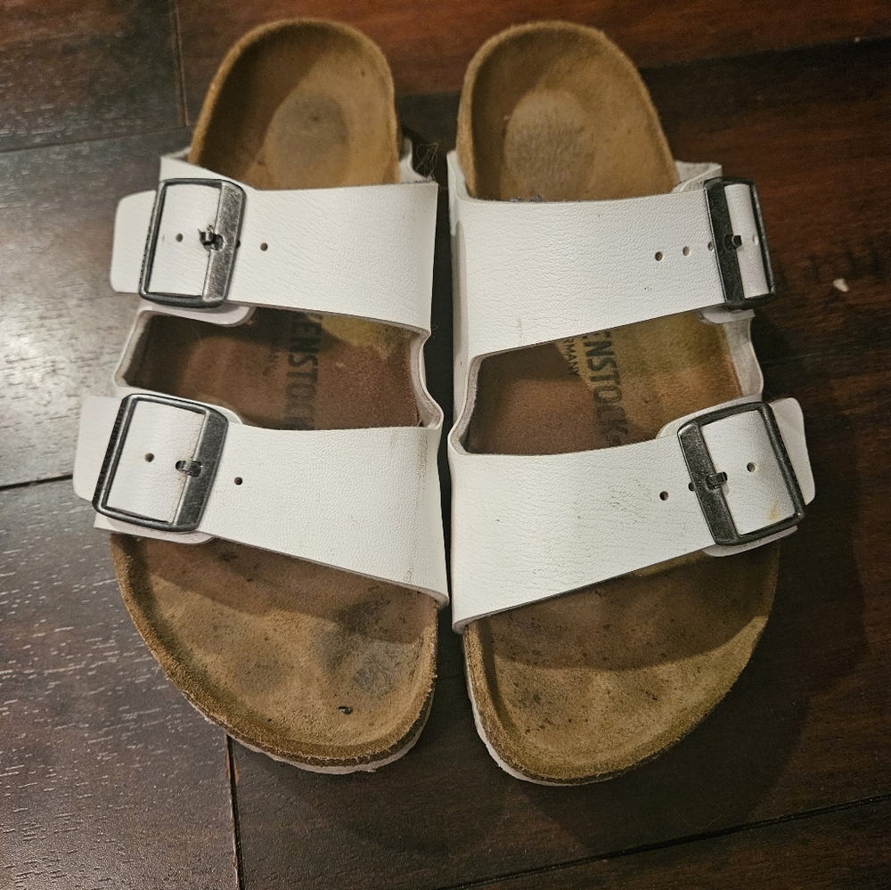 White Birkenstock Arizona Birko-Flor